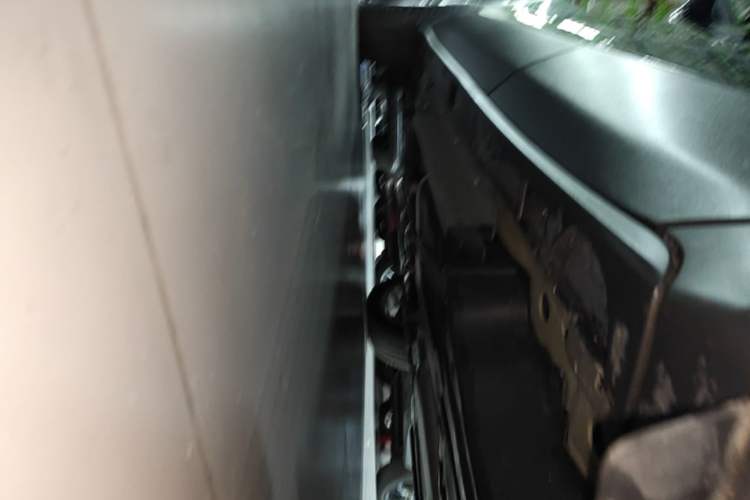 Used Buick Envision 2020 28T Four-Wheel Drive Elite Version Left Side Sill