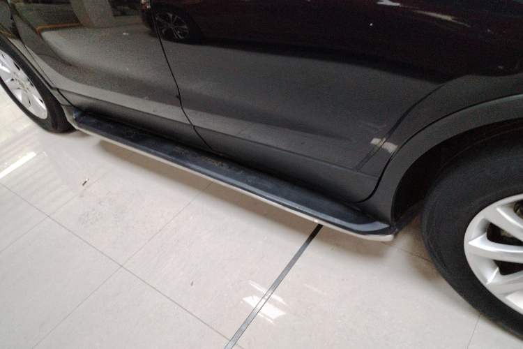 Used Buick Envision 2020 20T Two-Wheel Drive Luxury Model Left Side Sill