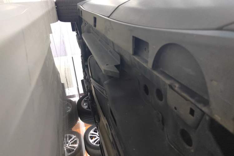 Used Buick Envision 2020 28T Four-Wheel Drive Elite Version Left Side Sill