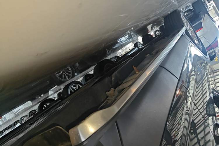 Used Buick Envision 2020 20T Two-Wheel Drive Leading Version Left Side Sill