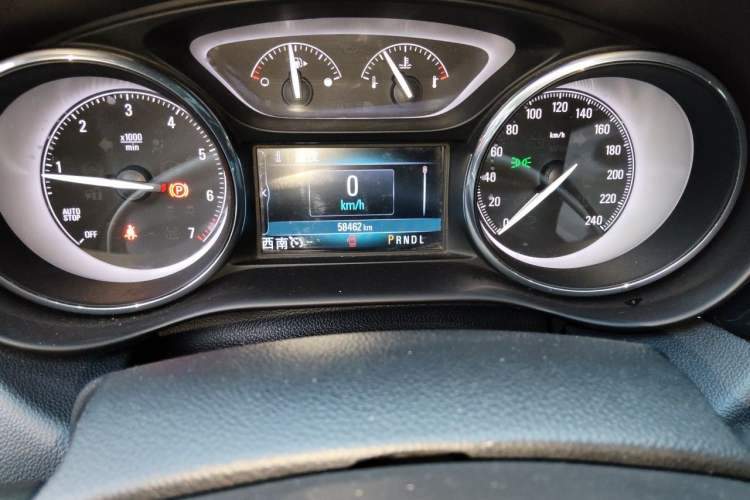 Used Buick Envision 2020 20T Two-Wheel Drive Leading Version Odometer Close Up