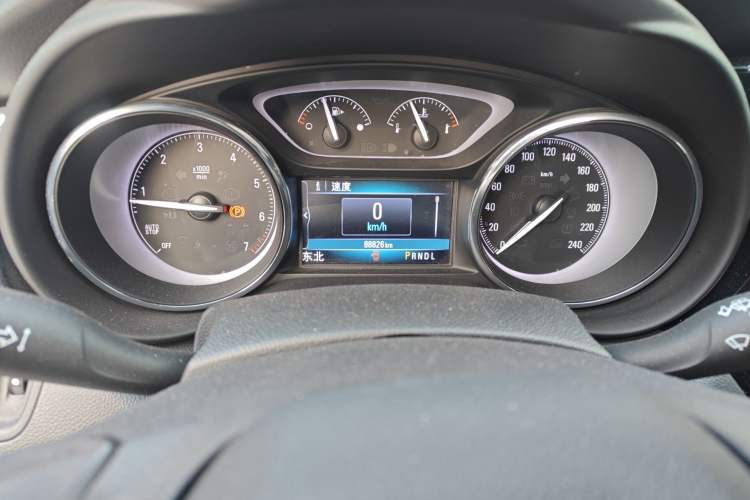 Used Buick Envision 2020 20T Two-Wheel Drive Luxury Model Odometer Close Up