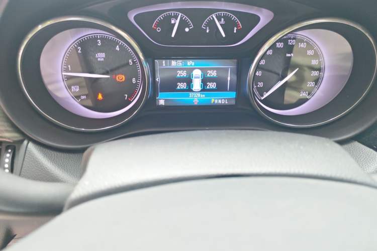 Used Buick Envision 2020 20T Two-Wheel Drive Elite Version Odometer Close Up