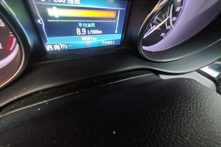 Used Buick Envision 2020 20T Two-Wheel Drive Leading Version Odometer Close Up