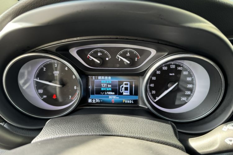 Used Buick Envision 2020 20T Two-Wheel Drive Leading Version Odometer Close Up
