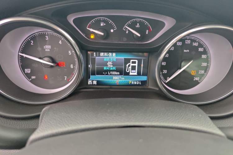 Used Buick Envision 2020 20T Two-Wheel Drive Leading Version Odometer Close Up