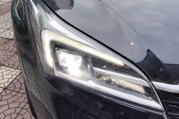 Used Buick Envision 2020 20T Two-Wheel Drive Leading Version Right Front Headlight