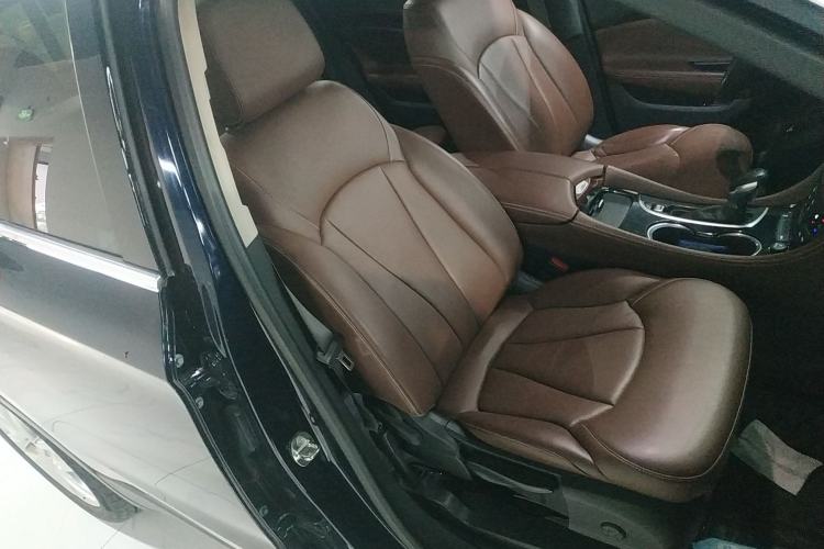 Used Buick Envision 2020 28T Four-Wheel Drive Elite Version Right Front Seat