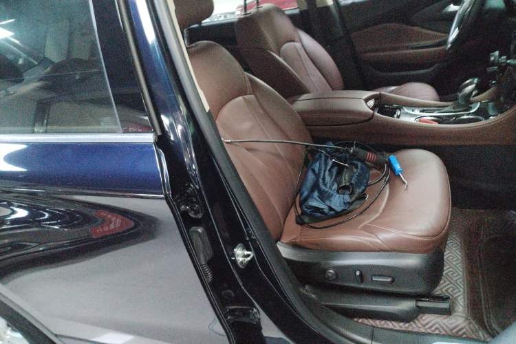 Used Buick Envision 2020 20T Two-Wheel Drive Luxury Model Right Front Seat