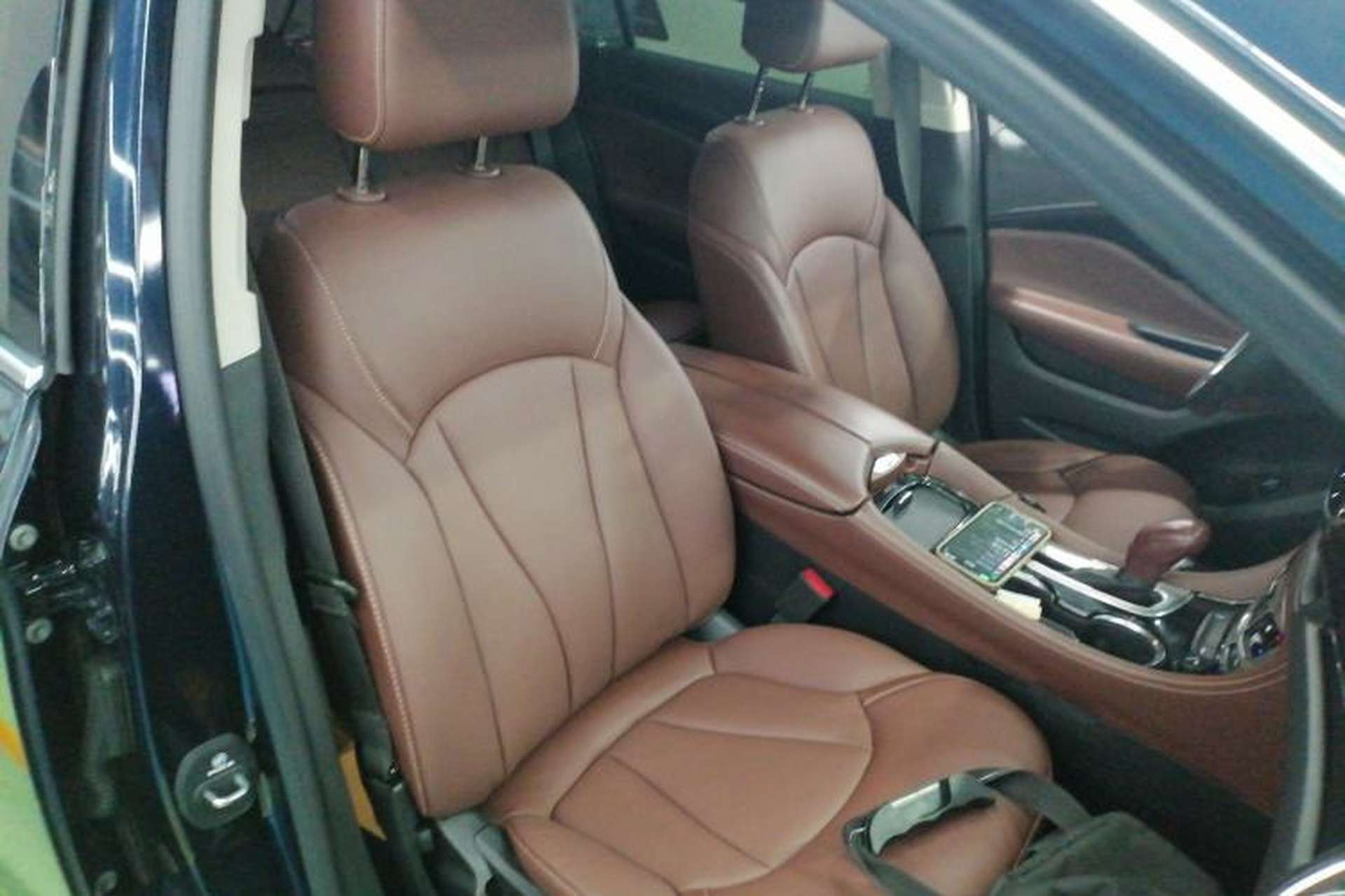 Used Buick Envision 2020 28T Four-Wheel Drive Elite Version Right Front Seat