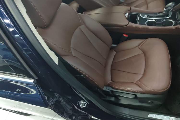 Used Buick Envision 2020 28T Four-Wheel Drive Elite Version Right Front Seat