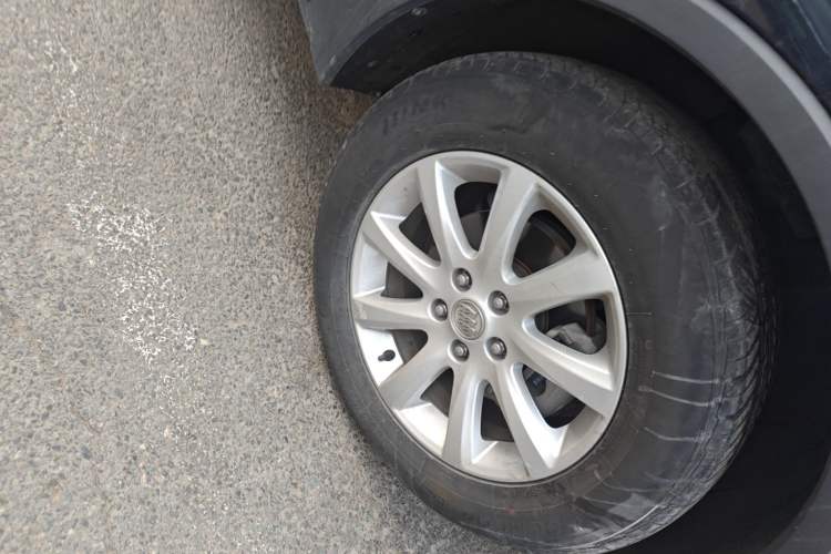 Used Buick Envision 2020 20T Two-Wheel Drive Luxury Model Right Front Wheel Hub