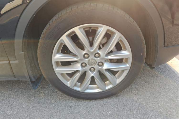 Used Buick Envision 2020 28T Four-Wheel Drive Elite Version Right Front Wheel Hub
