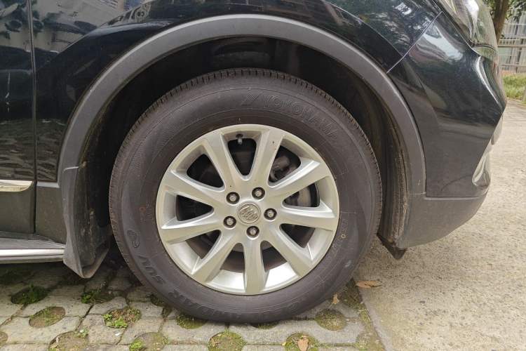 Used Buick Envision 2020 20T Two-Wheel Drive Elite Version Right Front Wheel Hub