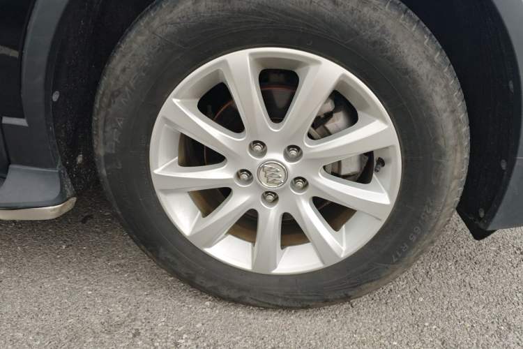 Used Buick Envision 2020 20T Two-Wheel Drive Leading Version Right Front Wheel Hub