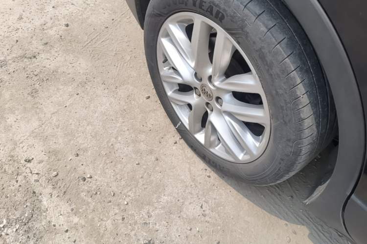 Used Buick Envision 2020 28T All-Wheel-Drive Versatile Sport Flagship Edition Right Rear Wheel Hub