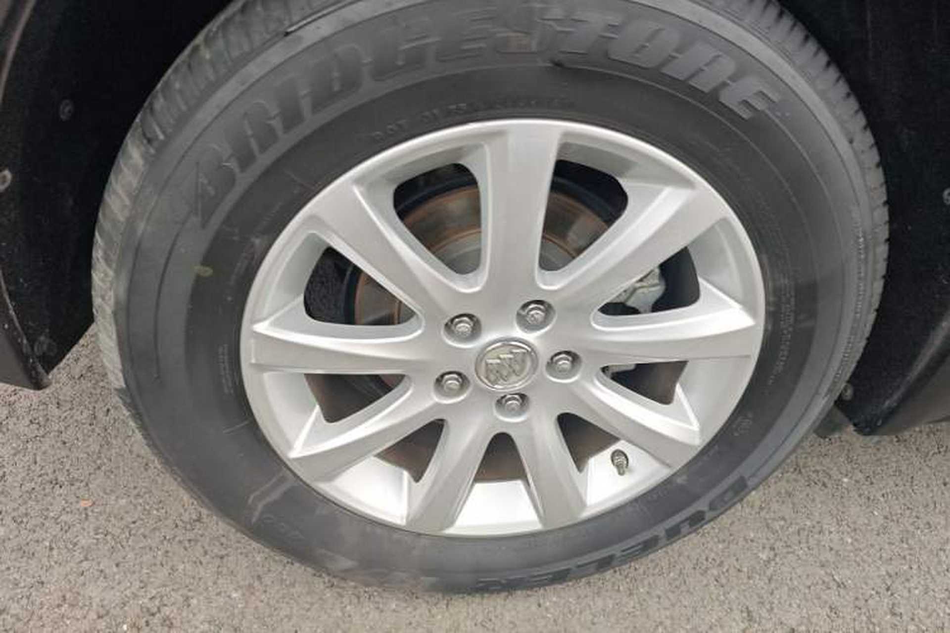 Used Buick Envision 2020 20T Two-Wheel Drive Leading Version Right Rear Wheel Hub