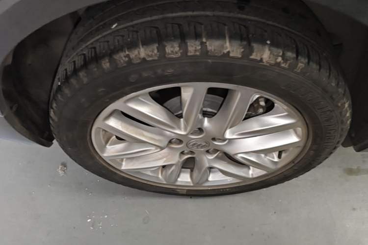 Used Buick Envision 2020 28T Four-Wheel Drive Elite Version Right Rear Wheel Hub