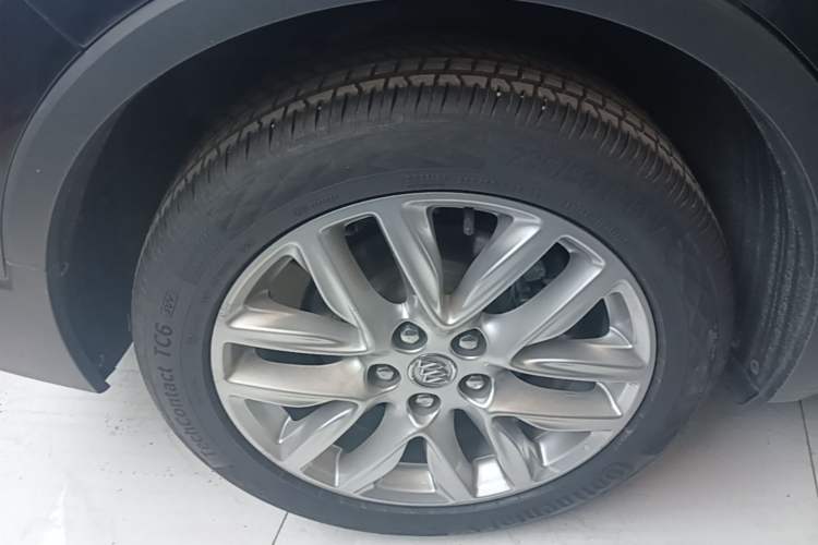 Used Buick Envision 2020 28T Four-Wheel Drive Elite Version Right Rear Wheel Hub