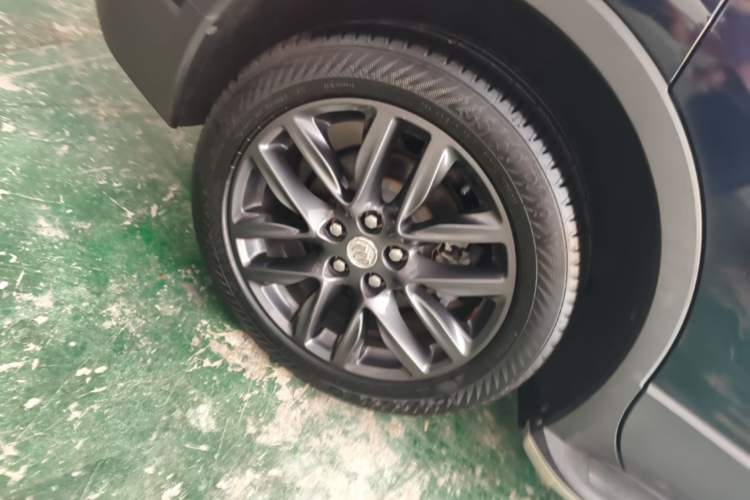 Used Buick Envision 2020 28T Four-Wheel Drive Millionth Anniversary Edition Right Rear Wheel Hub