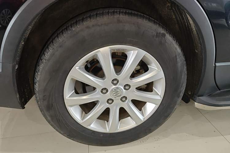 Used Buick Envision 2020 20T Two-Wheel Drive Leading Version Right Rear Wheel Hub