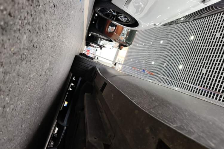 Used Buick Envision 2020 28T Four-Wheel Drive Elite Version Right Side Sill