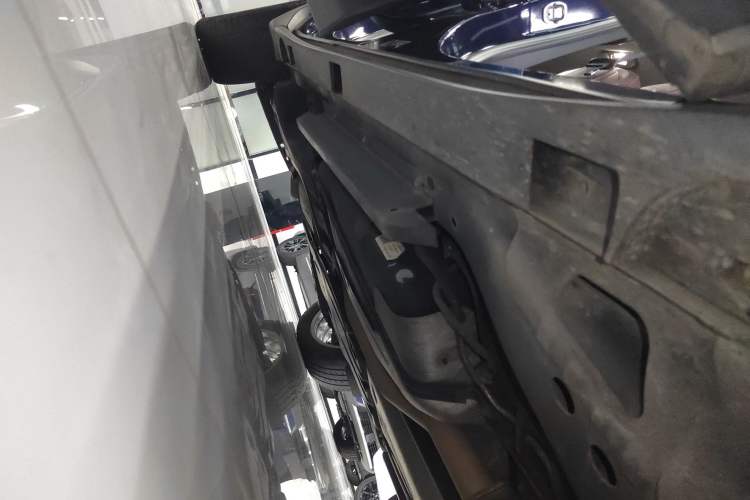 Used Buick Envision 2020 28T Four-Wheel Drive Elite Version Right Side Sill