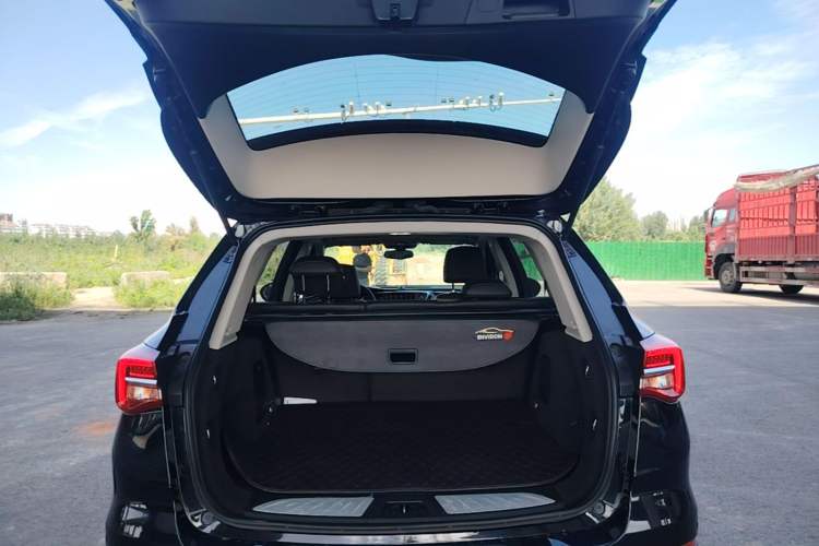 Used Buick Envision 2020 20T Two-Wheel Drive Leading Version Trunk