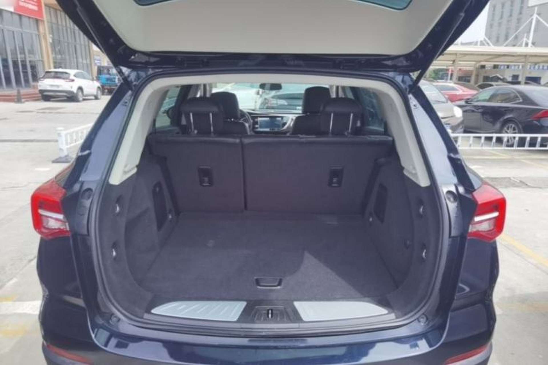Used Buick Envision 2020 20T Two-Wheel Drive Elite Version Trunk