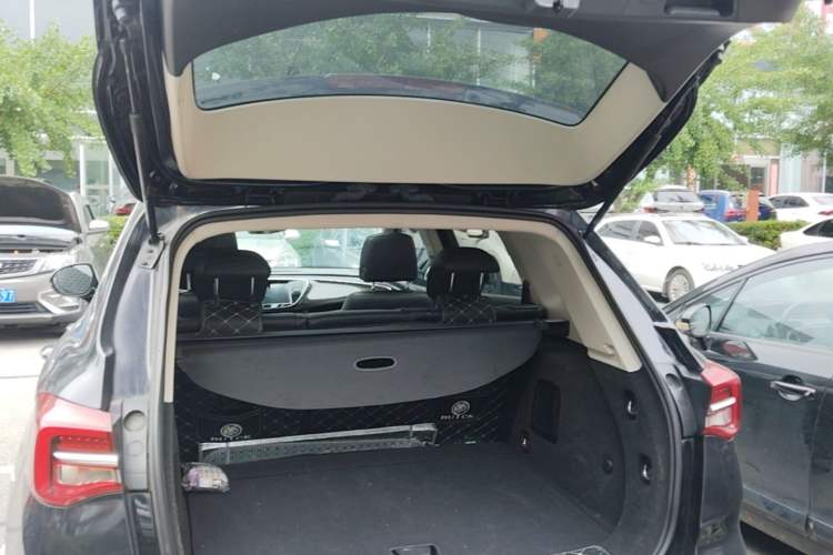 Used Buick Envision 2020 20T Two-Wheel Drive Elite Version Trunk