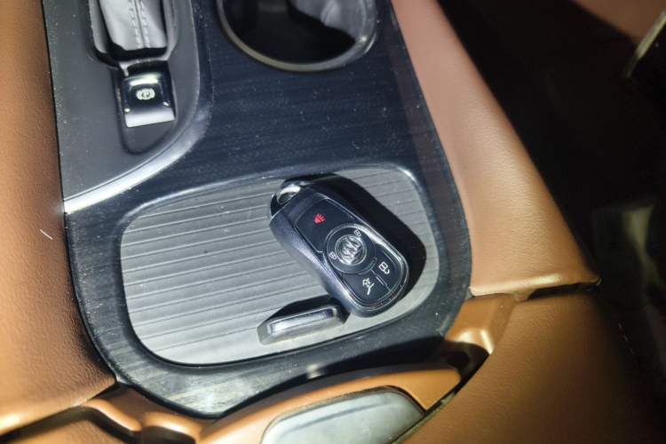 Used Buick Envision 2020 20T Two-Wheel Drive Luxury Model Vehicle Key