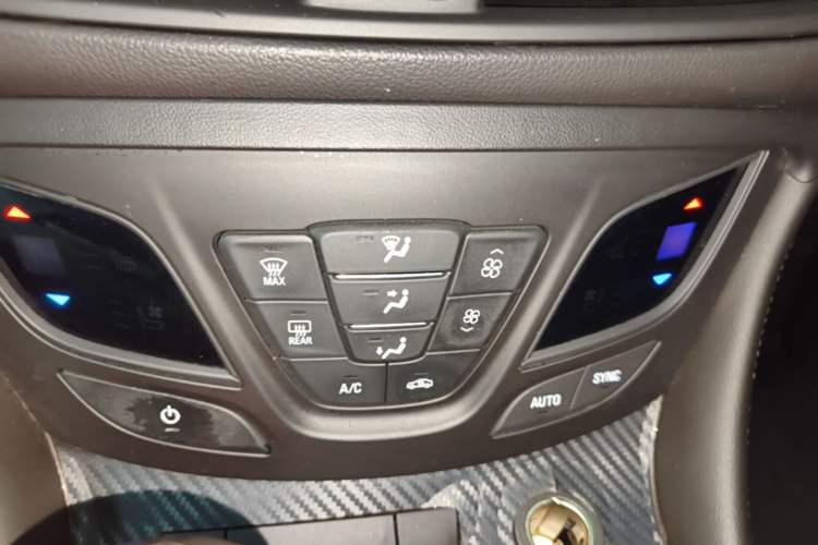 Used Buick Envision 2020 20T Two-Wheel Drive Leading Version Audio And AC Panel
