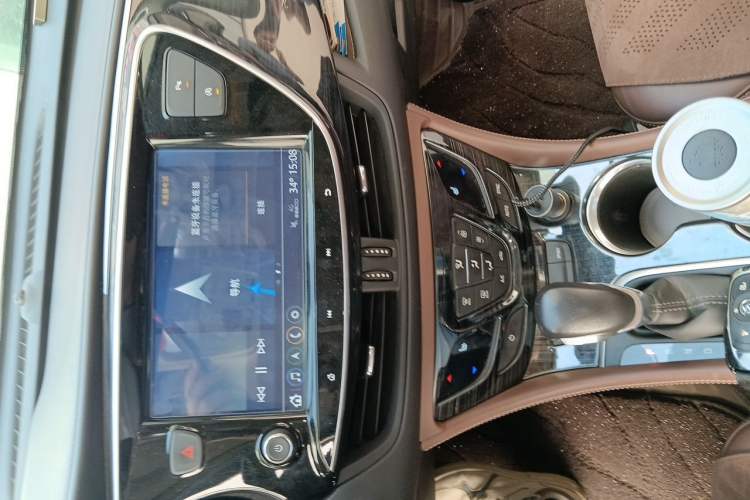 Used Buick Envision 2020 28T Four-Wheel Drive Elite Version Audio And AC Panel