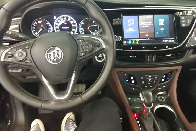 Used Buick Envision 2020 28T Four-Wheel Drive Luxury Version Center Console