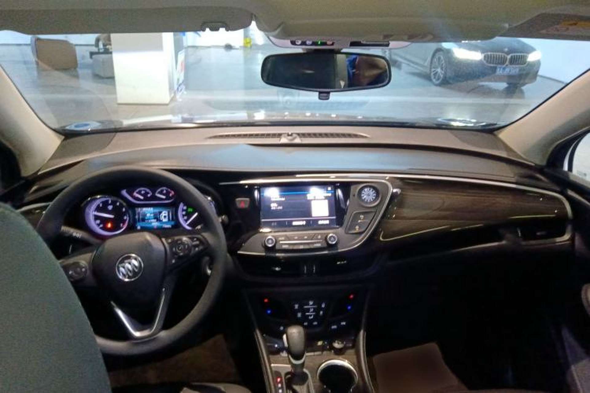 Used Buick Envision 2020 20T Two-Wheel Drive Leading Version Center Console