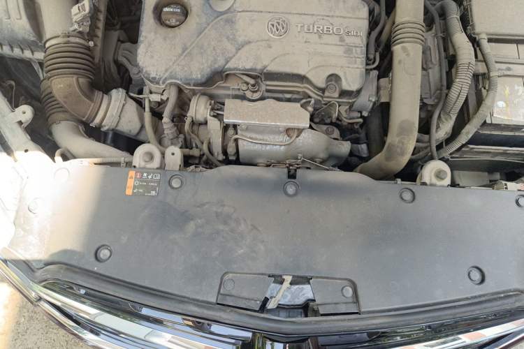Used Buick Envision 2020 20T Two-Wheel Drive Elite Version Engine Bay
