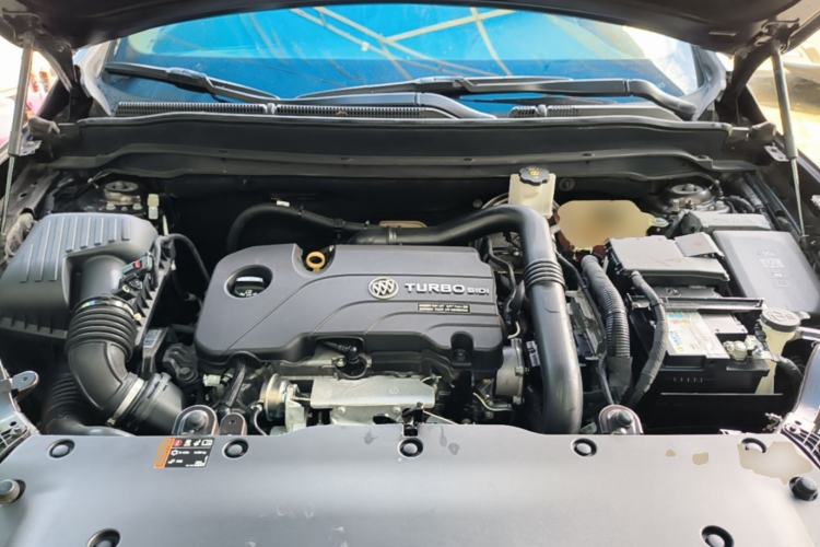 Used Buick Envision 2020 20T Two-Wheel Drive Elite Version Engine Bay