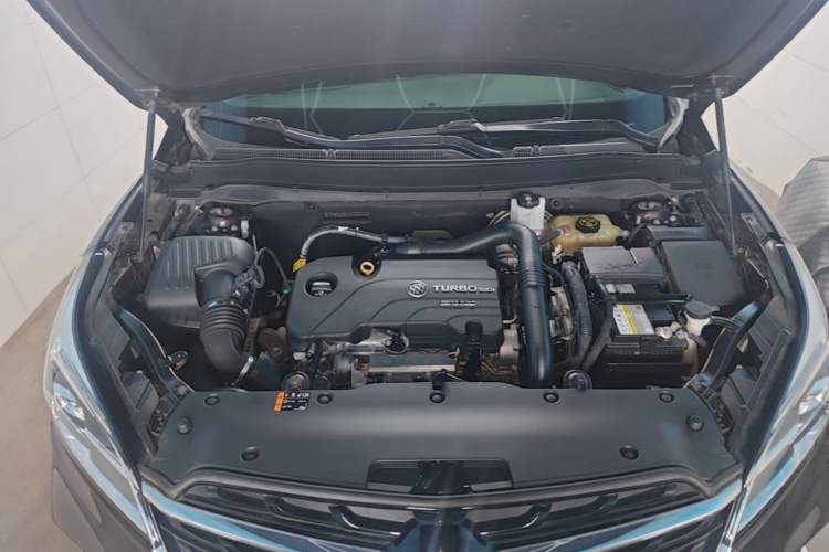 Used Buick Envision 2020 20T Two-Wheel Drive Leading Version Engine Bay