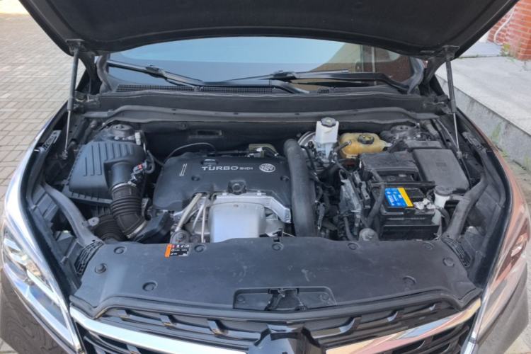 Used Buick Envision 2020 28T Four-Wheel Drive Luxury Version Engine Bay