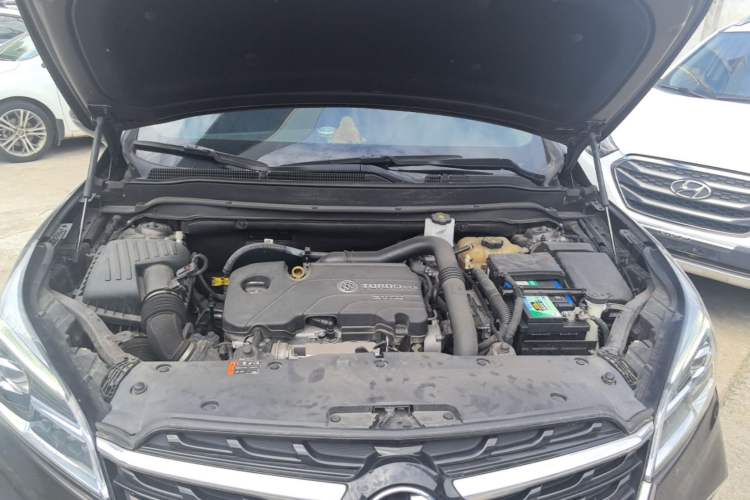 Used Buick Envision 2020 20T Two-Wheel Drive Elite Version Engine Bay