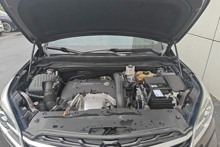 Used Buick Envision 2020 28T Four-Wheel Drive Elite Version Engine Bay