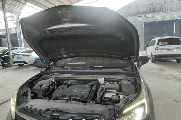 Used Buick Envision 2020 20T Two-Wheel Drive Leading Version Engine Bay