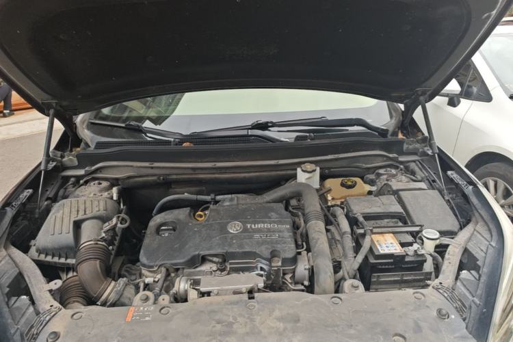Used Buick Envision 2020 20T Two-Wheel Drive Leading Version Engine Bay