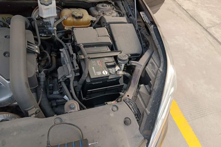 Used Buick Envision 2020 28T Four-Wheel Drive Elite Version Engine Bay Left