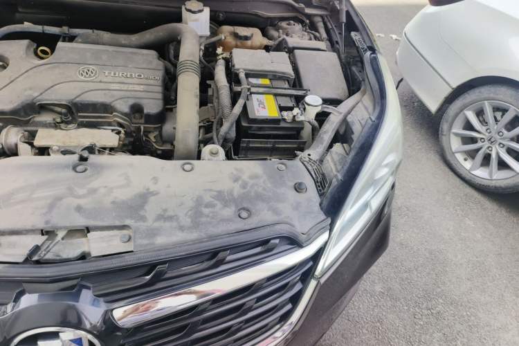 Used Buick Envision 2020 20T Two-Wheel Drive Leading Version Engine Bay Left