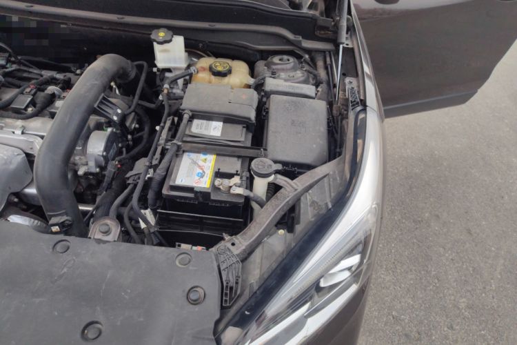 Used Buick Envision 2020 28T Four-Wheel Drive Elite Version Engine Bay Left