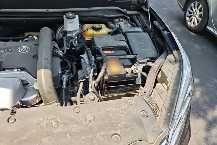 Used Buick Envision 2020 28T Four-Wheel Drive Elite Version Engine Bay Left