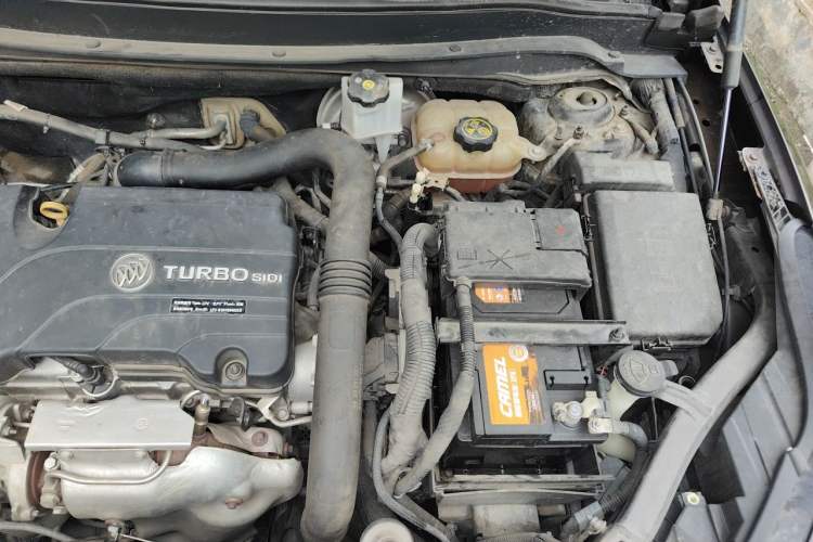 Used Buick Envision 2020 20T Two-Wheel Drive Leading Version Engine Bay Left