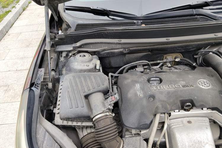 Used Buick Envision 2020 28T Four-Wheel Drive Elite Version Engine Bay Right