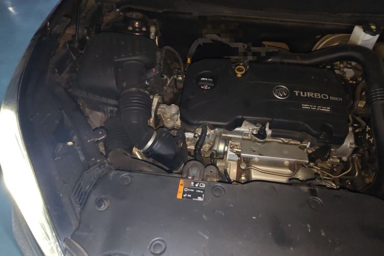 Used Buick Envision 2020 20T Two-Wheel Drive Elite Version Engine Bay Right